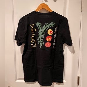 NWOT Volcom Classic Graphic T Shirt RARE